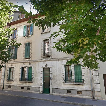 Studio Sous Les Toits Annecy Centre-Ville Exterior photo